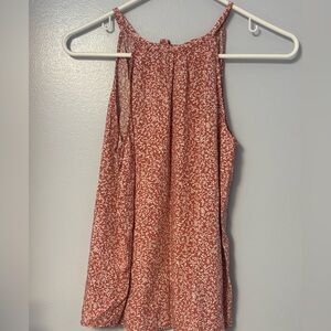 Old Navy Rust and White Floral Tank Sz Small. PTP 18”